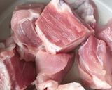 Hình bước làm 1 của món Canh Xương Heo Hầm Bông Cải Tím