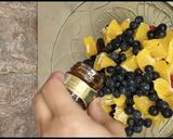 A picture of step 3 of Berry fruit chaat.