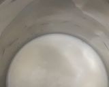A picture of step 1 of Mango milkshake.