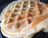 Gambar langkah 4 resipi Waffle Gebu.