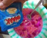 Foto langkah ke 3 dari resep Es susu merah.