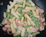 Foto langkah ke 3 dari resep Tumis Jagung Muda, buncis, jamur kuping, dan udang.
