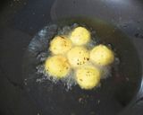 Foto langkah ke 6 dari resep Bola-bola ubi isi gula merah.