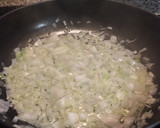 Foto del paso 1 de la receta: Bechamel para hacer masa de croquetas