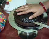 2 टायर किट कैट गेम्स चॉकलेट केक रेसिपी चरण 10 फोटो