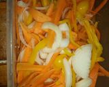 Foto del paso 2 de la receta: Pollo al escabeche con puré (práctico)