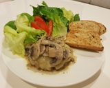 รูปขั้นตอนการทำที่ 3 ของ Bunless Swiss Mushroom Burger ลดคาร์บ