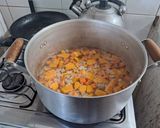 Foto del paso 2 de la receta: Pollo al curry con champiñones y vegetales version saludable