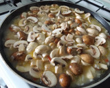 Foto del paso 3 de la receta: Cazuela de pollo con arroz y champiñones variados