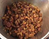 Foto del paso 4 de la receta: Bizcocho de chocolate y ciruelas muy esponjoso