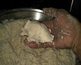 A picture of step 2 of Khasta kachori.