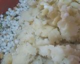 A picture of step 4 of Sabudana Vada.