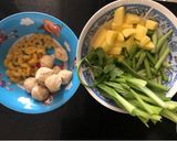 Foto langkah ke 1 dari resep Soup sayur bening.