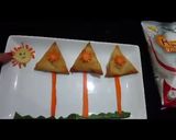 A picture of step 4 of Chicken cheese samosa.