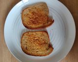Une image de l'étape 1 de Toast œufs brouillés.