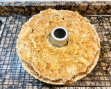Foto del paso 12 de la receta: Pastel de nueces y dulce de leche con cobertura crujiente, “sin gluten”