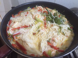 Fideos de arroz tailandés con langostinos