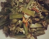 Foto langkah ke 4 dari resep Genjer Tumis Teri Asin.