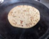 A picture of step 4 of Sprout paratha.
