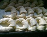 Foto del paso 4 de la receta: Medialunas de manteca