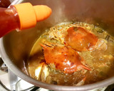 Foto del paso 13 de la receta: Jaiba Azul Chili Crab Thai Style en salsa cremosa de huevo
