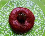 Gambar langkah 8 resipi Donat Red Velvet Susu.