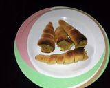 A picture of step 7 of Chicken filled cones.