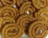 झटपट भाताची चकली (bhatachi chakali recipe in marathi) रेसिपी स्टेप 3 फोटो 