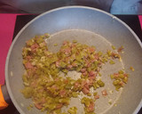 Foto del paso 1 de la receta: Buñuelo de judías y jamón serrano