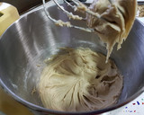 Foto del paso 7 de la receta: Bundt cake de Trigo Sarraceno con frutos secos sobre una confitura de frutos rojos!