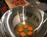 Foto del paso 3 de la receta: Tortilla de papa con chorizo colorado