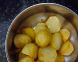 दम आलू(Dum aloo recipe in hindi) रेसिपी चरण 2 फोटो