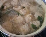 Foto langkah ke 4 dari resep Sup Bola bola ayam.
