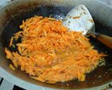 Foto langkah ke 2 dari resep Pastel Renyah isi Bihun & Wortel.