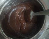 Gambar langkah 7 resipi Donut Brownies.