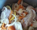 Foto del paso 2 de la receta: Escabeche de pollo en olla presión