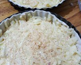 Foto del paso 8 de la receta: Tarta de cebolla y queso fácil rápida y económica