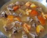 Foto langkah ke 5 dari resep Semur Daging Kentang.