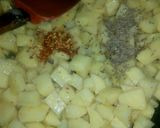 A picture of step 2 of Garlic macroni chaat.
