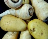 Une image de l'étape 1 de Purée de panais et saucisses de Toulouse.