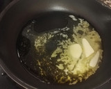 Foto del paso 2 de la receta: Muslos de pollo con salsa de setas