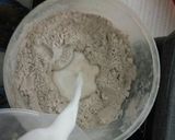 Foto langkah ke 2 dari resep Eggless Choco-bread.