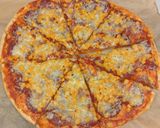 Házi pizza 🍕 recept fázis 3 fotója