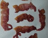A picture of step 1 of Classic BLT sandwich (Bacon Lettuce & Tomato).