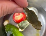 Foto del paso 3 de la receta: Sopita con jureles
