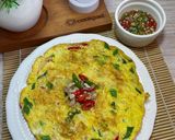 Foto langkah ke 4 dari resep Telur Dadar Pratunam.