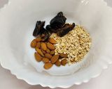 A picture of step 1 of Creamy Chikoo Almond Ice Cream.