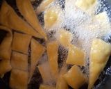 A picture of step 4 of Crispy cornflour chips.