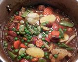 Foto del paso 21 de la receta: Ternera estofada con patatas baby, verduras y setas congeladas