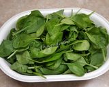 Hình bước làm 1 của món Bữa sáng với trứng, rau bina và nấm #cleaneating